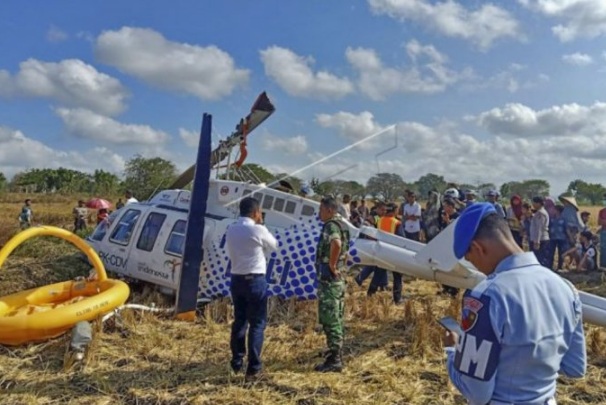 Helikopter yang Membawa Tiga Warga Asing Jatuh di Lombok 