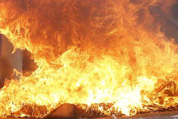 Sepeda Motor Terbakar saat Bawa Jerami, diduga Api dari Knalpot