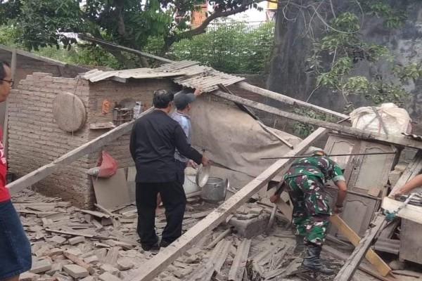 Sejumlah Bangunan Rusak Akibat Gempa Bali