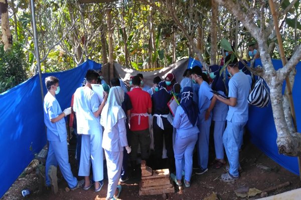 Polisi Bongkar Makam Bocah 6 Tahun di Semarang