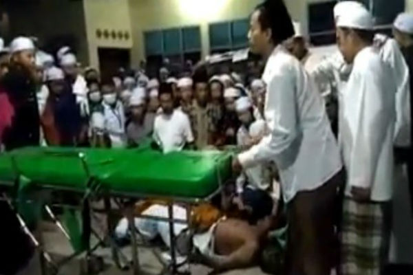 Pura-Pura Mati Gegara Dibebani Utang, Robi Anjal Nyaris Dikubur Hidup-Hidup