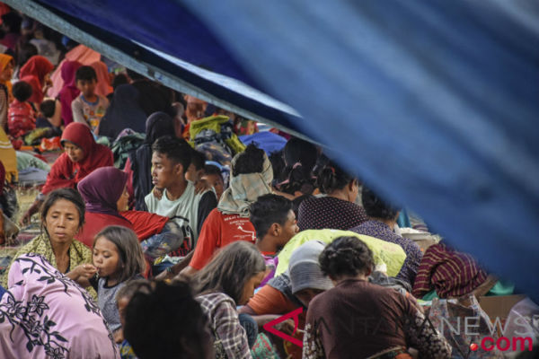 Warga Sukabumi Pilih Mengungsi ke Dataran Tinggi 