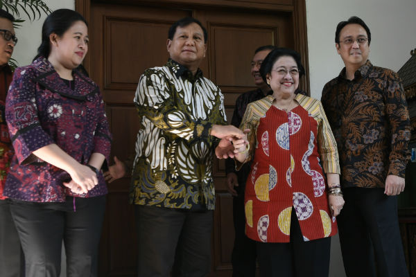 Kalau Prabowo Mau Maju Pilpres 2024, Megawati: Dekat-dekatin Saya Ya...