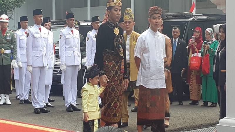 Jan Ethes Tak Hanya Bikin Gemas Warga di Istana Merdeka, tetapi Juga di Media Sosial