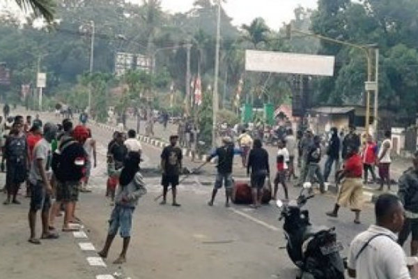 Anggota Polisi Tertembak dalam Demonstrasi di Manokwari, Peluru Tembus ke Paha
