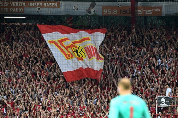Protes Tim Kaya, Suporter Union Berlin Gelar Aksi Diam di Stadion