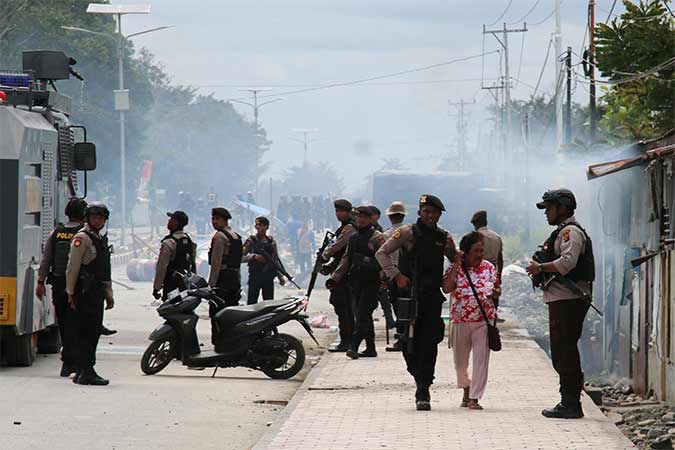 Polisi Tetapkan 10 Orang Tersangka Kerusuhan di Papua Barat