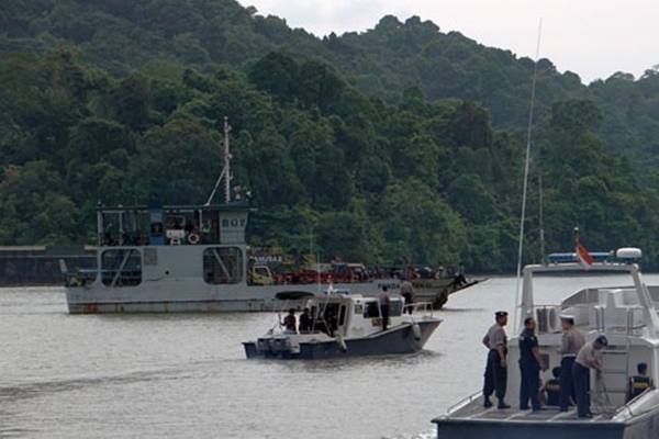 Polisi Terus Cari 23 Anak Buah Kapal Mina Sejati yang Jadi Korban Perkelahian