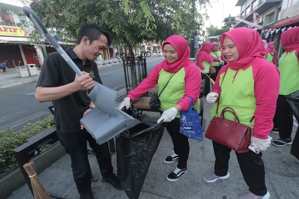 Gerakan Indonesia Bersih Tanpa Plastik Dikampanyekan di Selasa Wage