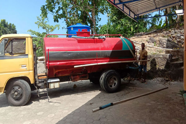 Rumah Zakat Jogja Berangkatkan 100 Tangki Air Bersih ke Gunungkidul