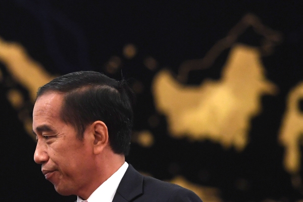 Presiden Jokowi Melayat Sekitar 10 Menit ke Cikeas