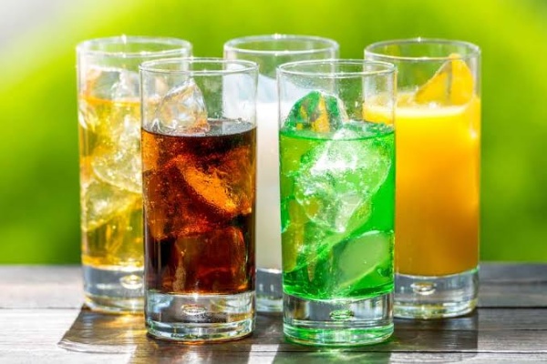 Minum Soft Drink Berlebihan Bisa Tingkatkan Risiko Kematian Dini