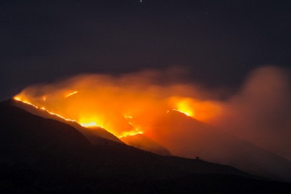 500 Orang Dikerahkan untuk Padamkan Kebakaran Gunung Slamet