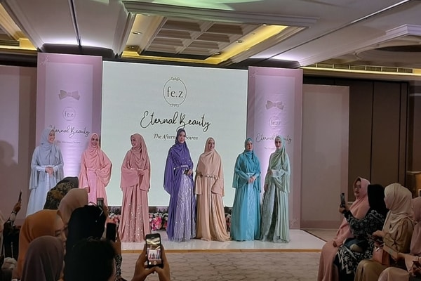 Fenita Arie Luncurkan Brand Busana Muslimah 'Fe.z'