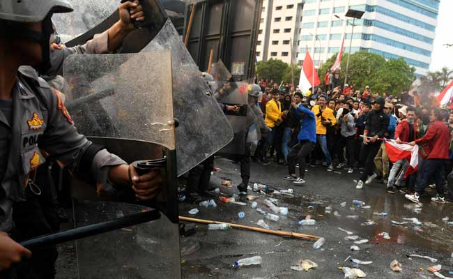 Unjuk Rasa Mahasiswa di DPR Dinilai Salah Alamat, Mestinya di Istana