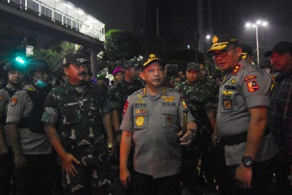 Panglima TNI dan Kapolri Tinjau Titik Kerusuhan Slipi