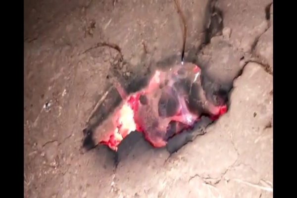 Fenomena Langka, Bara Api Muncul dari Dalam Tanah di Ponorogo