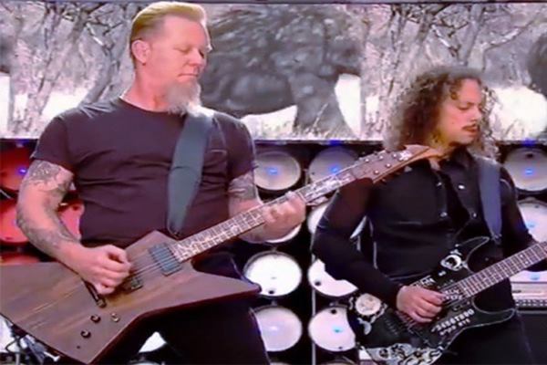 Metallica Tunda Konser karena Vokalis Jalani Rehabilitasi