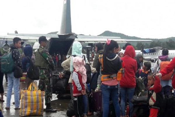 Wagub Sumbar Menuju Wamena Menumpang Pesawat TNI AU
