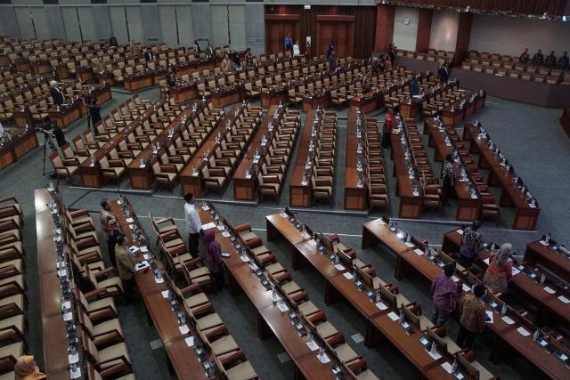 Baru Hari Pertama Dilantik, 290 Anggota DPR yang Baru Sudah Membolos