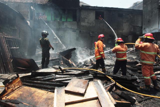 Kebakaran Terjadi di Pasar Kembang Jogja, Satu Orang Ditemukan Meninggal