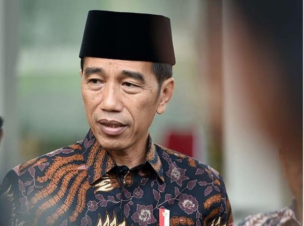 Jokowi Minta Masyarakat Berani Perkenalkan Batik ke Internasional