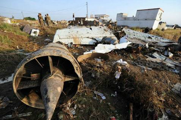 Pesawat Ukraina Mendarat Darurat Tewaskan 4 Orang, Ini Penyebabnya