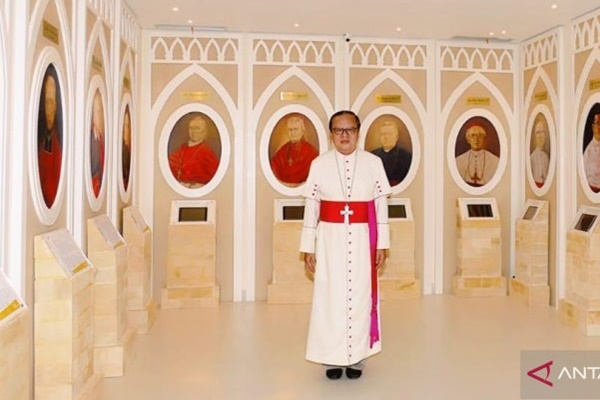 Penobatan Kardinal Suharyo Kehormatan bagi Indonesia