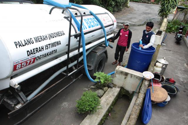  Sumur Bor Rusak, Warga Karangkulon Hanya Mengandalkan Bantuan Air Bersih