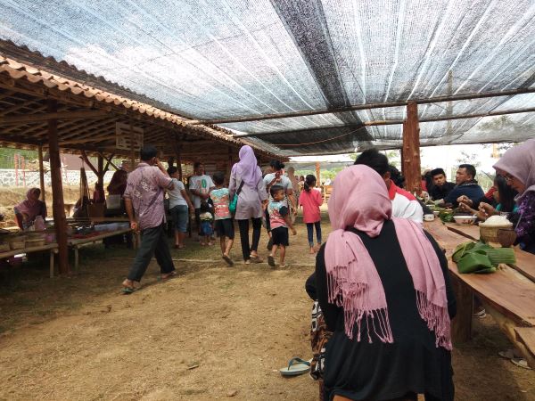 Desa di Kulonprogo Bikin Pasar Kuliner Bebas Sampah Plastik
