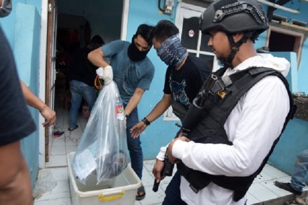 Teroris JAD Berencana Serang Mapolres Cirebon dan Rumah Ibadah dengan Bom Kimia