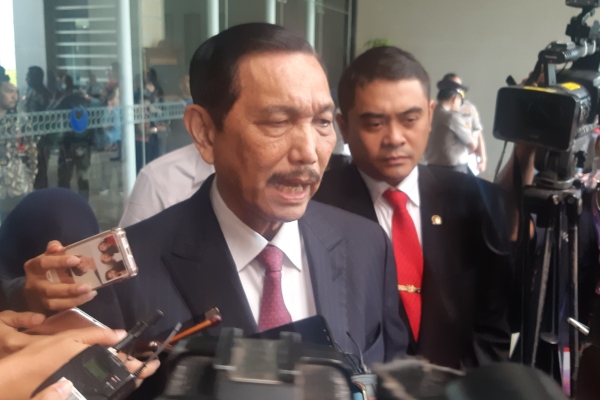 Luhut Minta Produksi Mobil Listrik Tidak Bergantung Impor