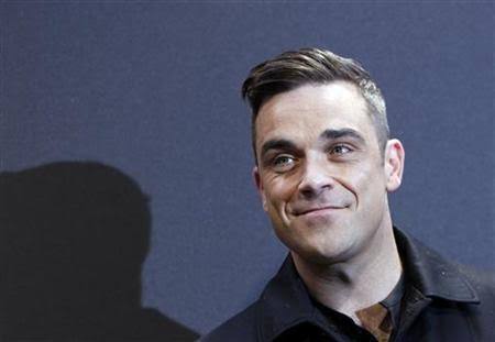 Jelang Desember, Robbie Williams Rilis Album Natal