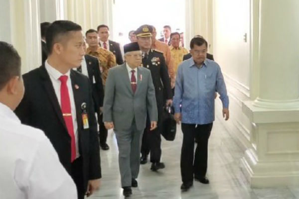 Hari Pertama Ngantor di Istana Wapres, Ma'ruf Amin Pilih Celana Bukan Sarung