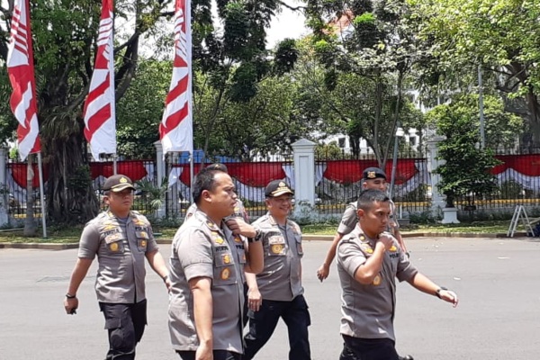 Tak Biasa, Jenderal Tito Karnavian Datang ke Istana Lewat Pintu Tamu