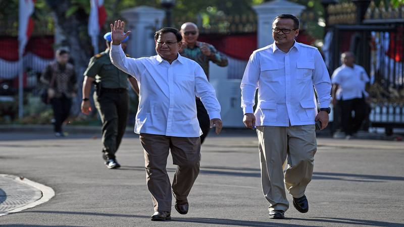 Tolak Prabowo Masuk Istana, Aktivis 98 Gelar Aksi Tutup Mulut