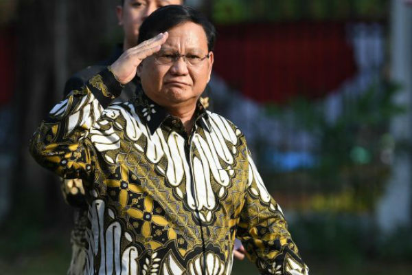 Hari Pertama Jabat Menhan, Prabowo Dapat Masukan Perkuat Alutsista
