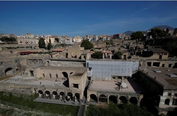 Rumah Romawi Kuno di Italia yang Terkubur Abu Dibuka Kembali