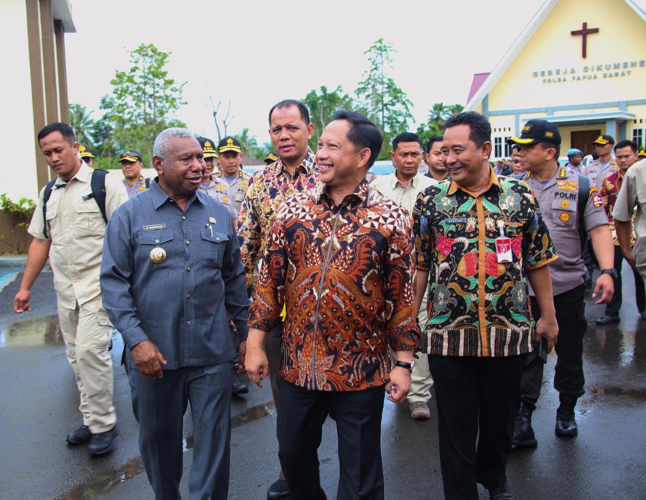 Mendagri Tito Meluncur ke Papua untuk Siapkan Kunjungan Jokowi
