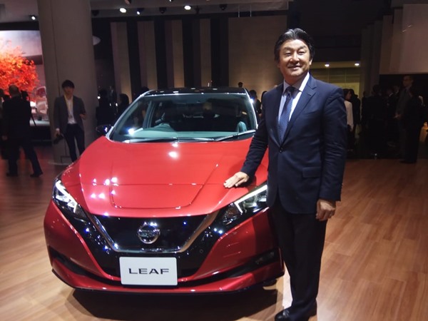 Mobil Listrik Nissan Leaf Diperkenalkan di Indonesia 
