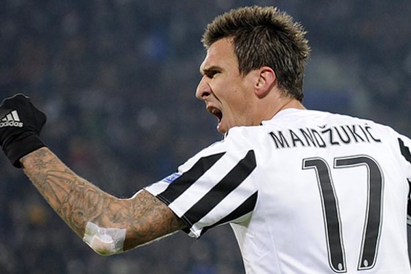 Sevilla dan MU Rebutan Jasa Mandzukic