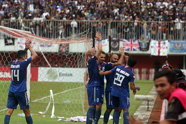 Ditekuk PSIS 3-0, PSS Perpanjang Rekor Kebobolan pada Babak Pertama di Stadion Maguwoharjo 