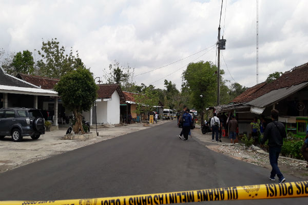 Polisi Gerebek Rumah Terduga Teroris di Gunungkidul, Warga Dihalau Menjauh