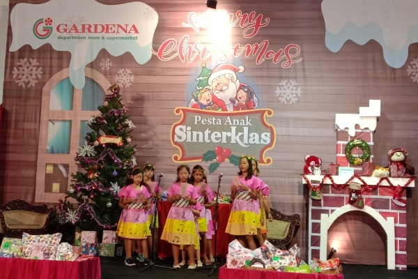 Meriahnya Pesta Anak Sinterklas di Gardena