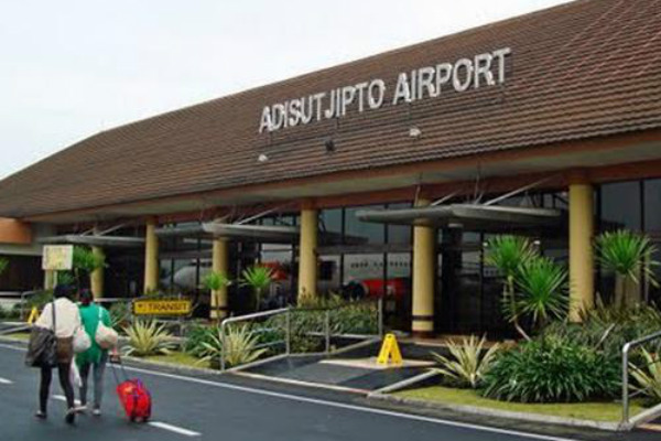 Porter di Bandara Adisutjipto Sudah 40 Kali Mengutil Barang Penumpang Pesawat, Begini Modusnya