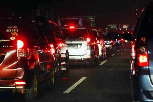 Jelang Malam Tahun Baru, Puluhan Ribu Kendaraan Tinggalkan Jakarta, ke Mana Mereka?