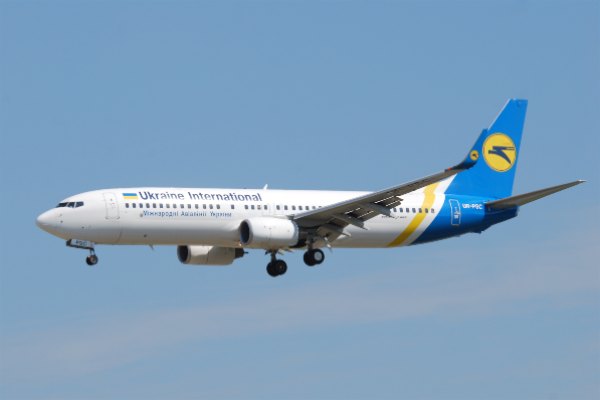 Pesawat Ukraina Jatuh di Dekat Bandara Iran, Bawa 180 Orang