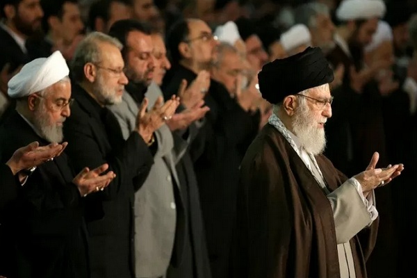 Ayatollah Ali Khamenei Kritik AS Saat Khotbah, Trump Ingatkan Hati-hati Bicara