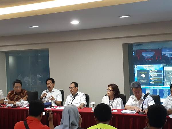 Kemenhub Kaji Penutupan Penerbangan ke China