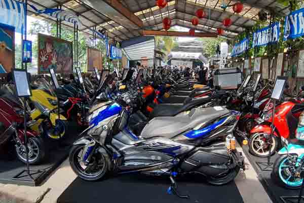 Siap-Siap, CustoMAXI x Yamaha Heritage Built Kunjungi Pulau Dewata